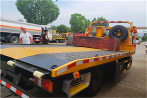 迎江附近拖车电话号码服务